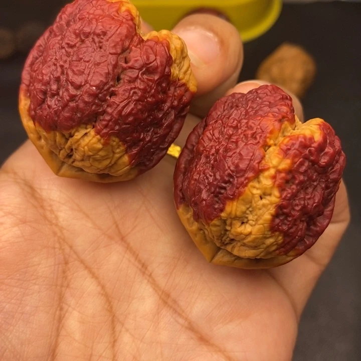 文玩核桃吊坠42尺蝴蝶蟾