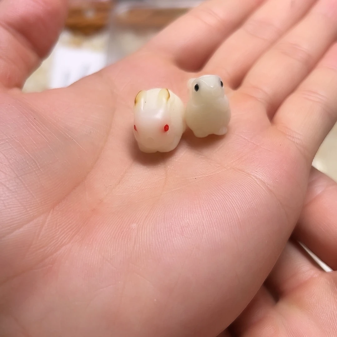 白玉菩提吊坠小兔子菩提根6颗