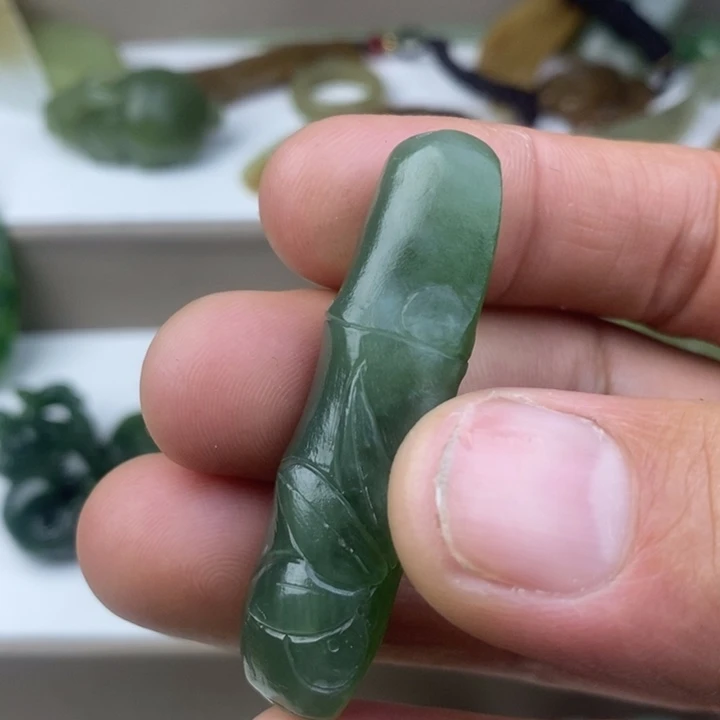 和田玉（碧玉）未镶嵌颈饰