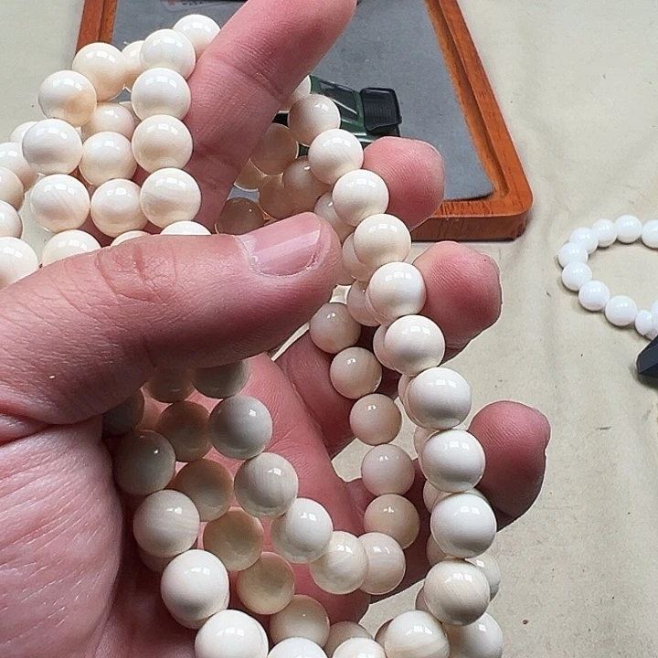 白玉菩提吊坠黄色325