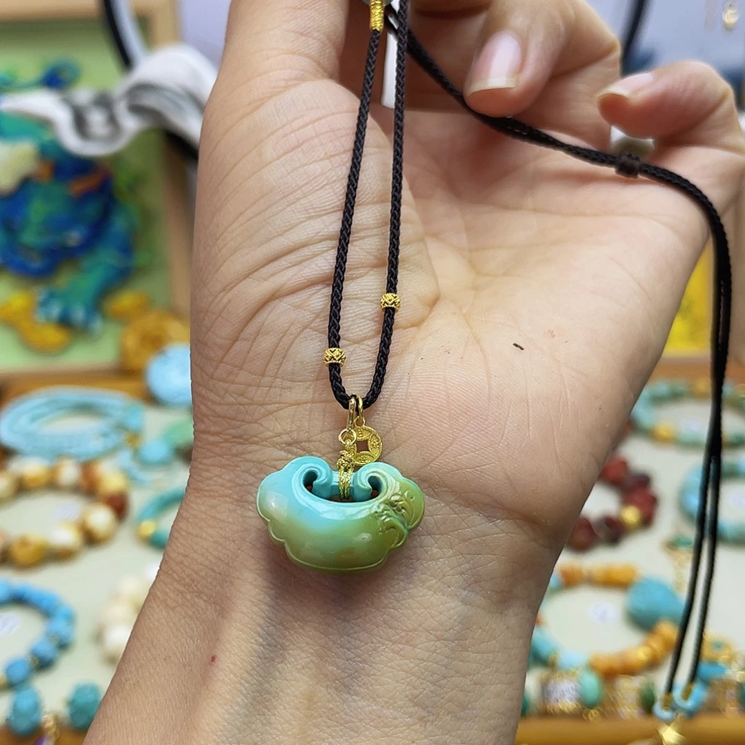 绿松石18K金镶嵌项链