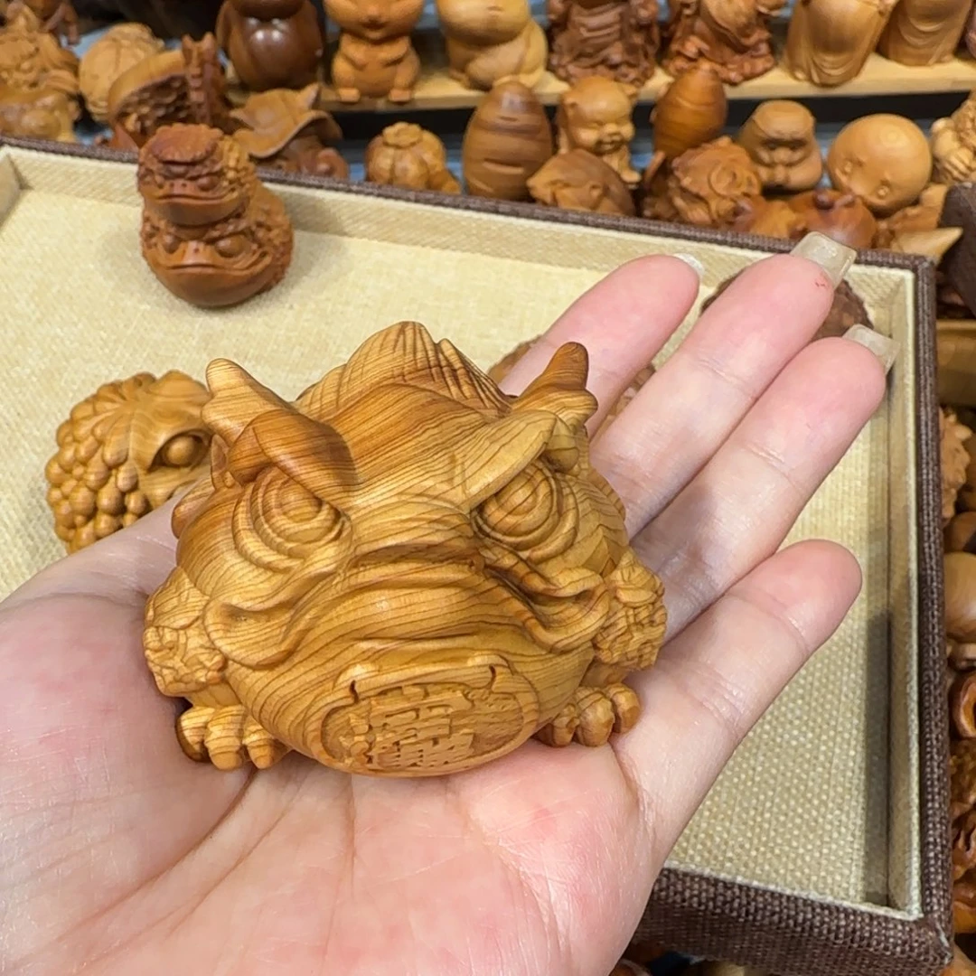 林***之崖柏手把件金蟾一个