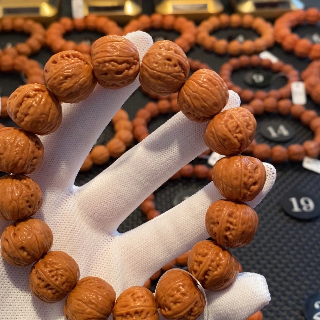 文玩核桃手串一**。