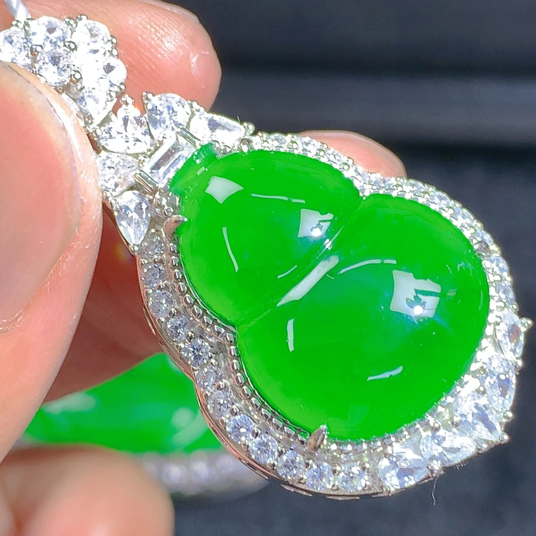 翡翠颈饰银S925镶嵌吊坠