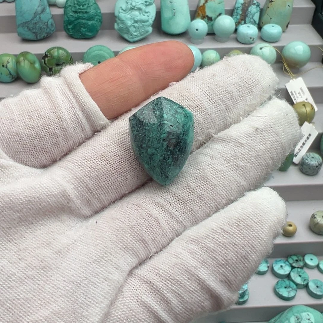 绿松石未镶嵌盾牌无事牌