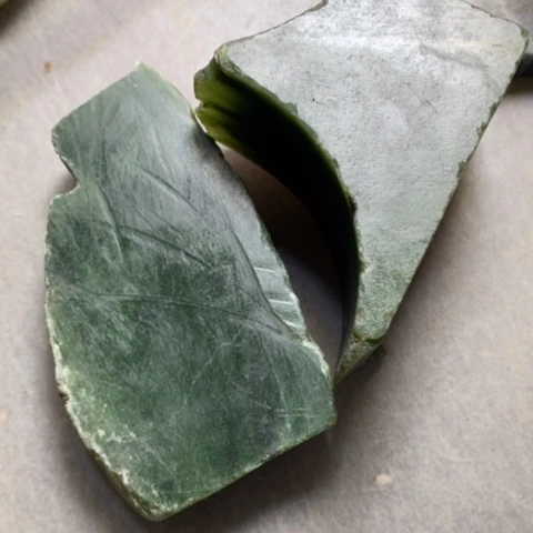 未镶嵌和田玉（糖玉）挂件