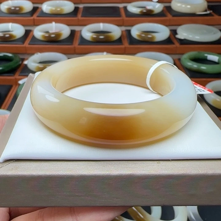 和田玉（糖玉）手镯未镶嵌