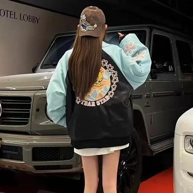 【梅花鸭】重工刺绣字母拼色PU皮夹克宽松设计感外套.Y677