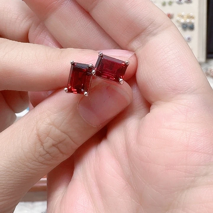 石榴石耳饰银S925镶嵌耳钉