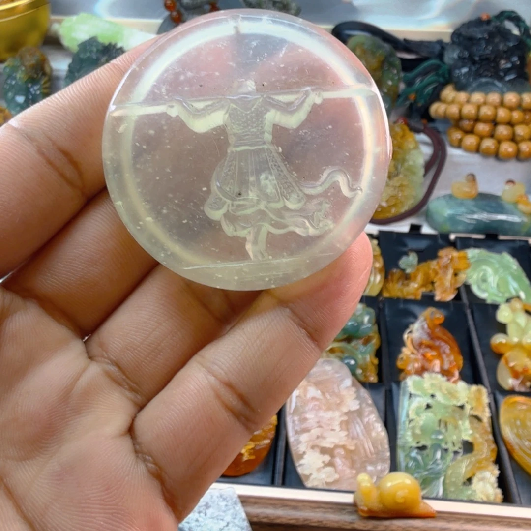 蛇纹石玉未镶嵌颈饰