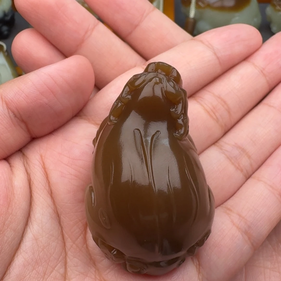 好***强颈饰未镶嵌和田玉