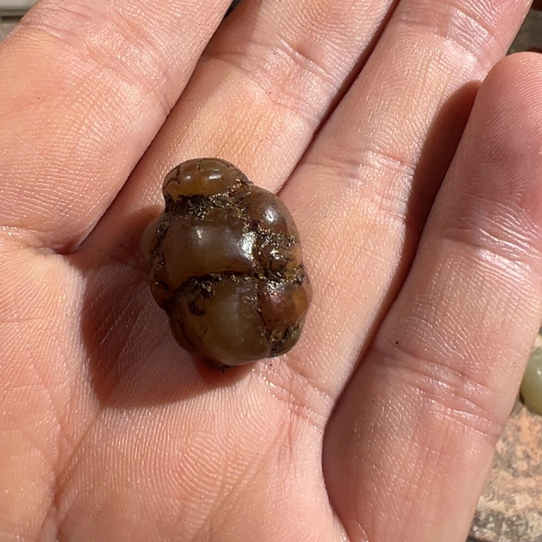火****颈饰未镶嵌和田玉