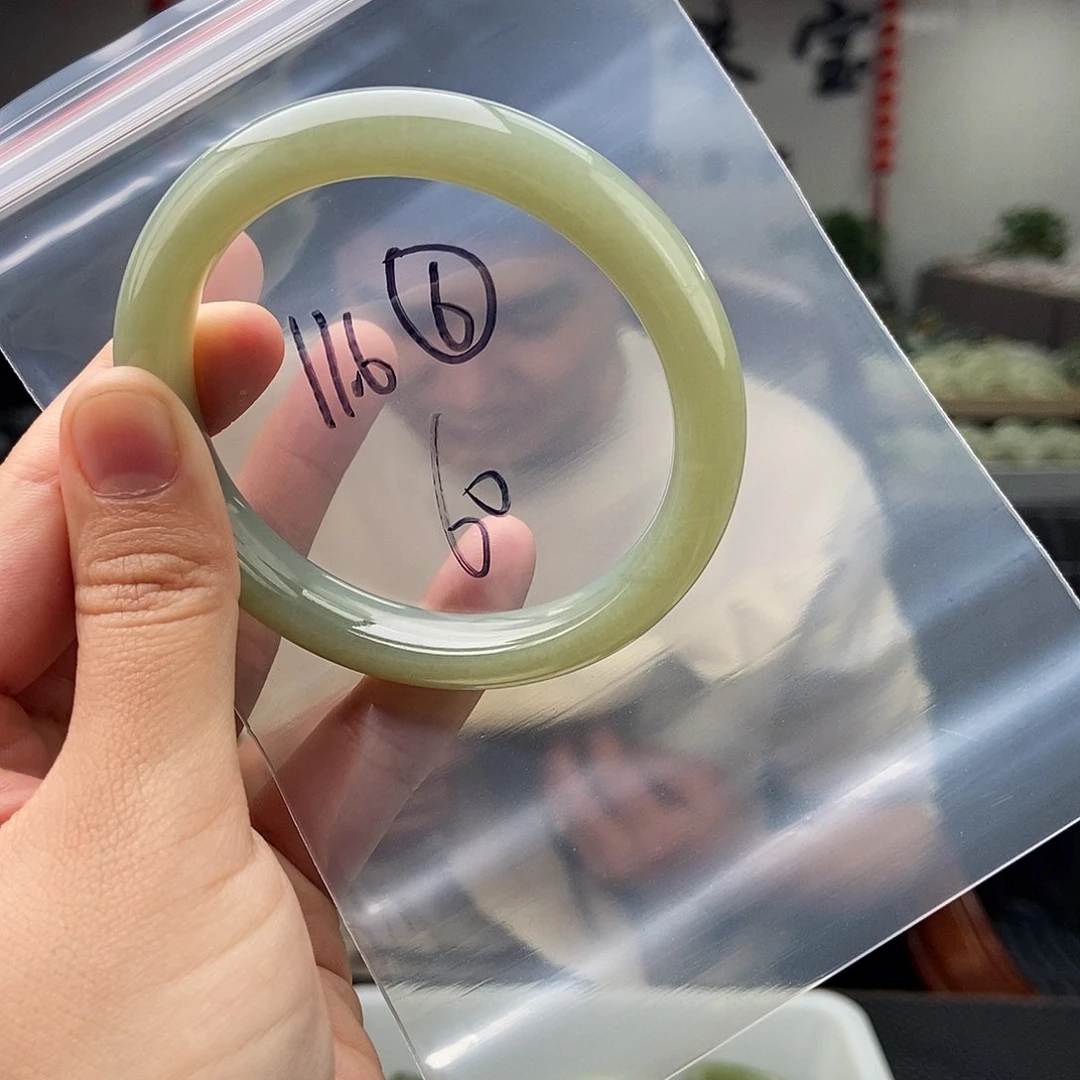 和田玉颜色多样性发拍一发一未镶嵌