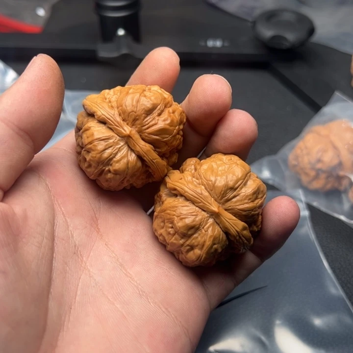 文玩核桃吊坠L****y21号核桃