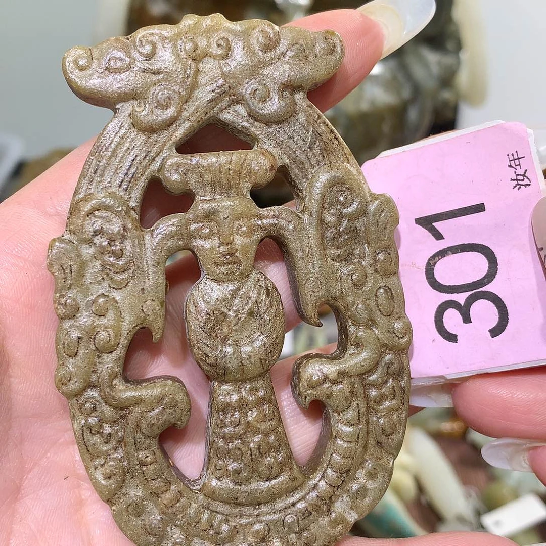 颈饰未镶嵌和田玉武****堂