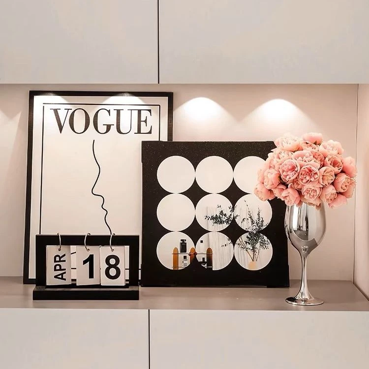 北欧ins九宫格装饰画美女桌摆电视柜床头鞋柜摆画卧室抽象客厅画