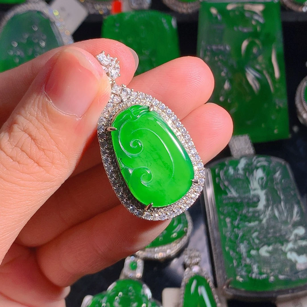 翡翠未镶嵌吊坠(不含链)