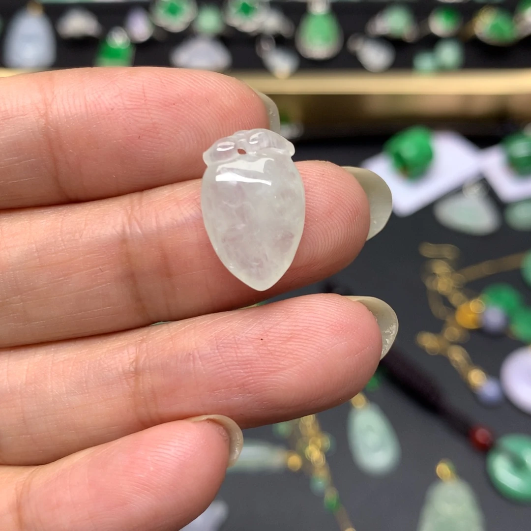 吊坠(不含链)未镶嵌翡翠有纹裂