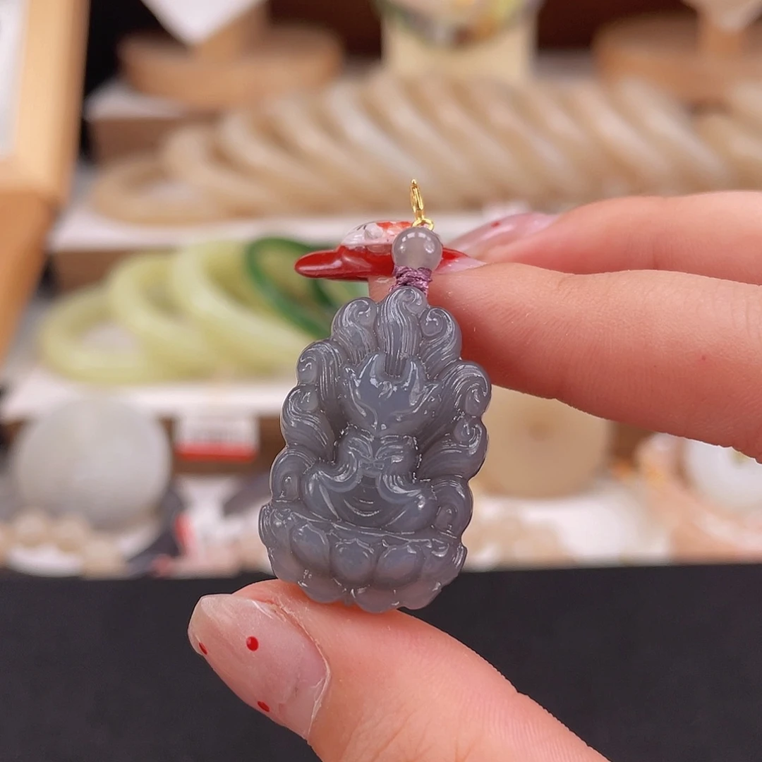 和田玉吊坠(不含链)18K金镶嵌