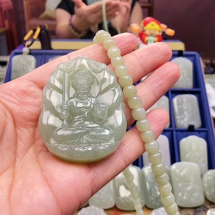 和田玉未镶嵌颈饰心***来