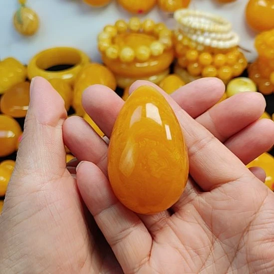 未镶嵌吊坠(赠链)蜜蜡