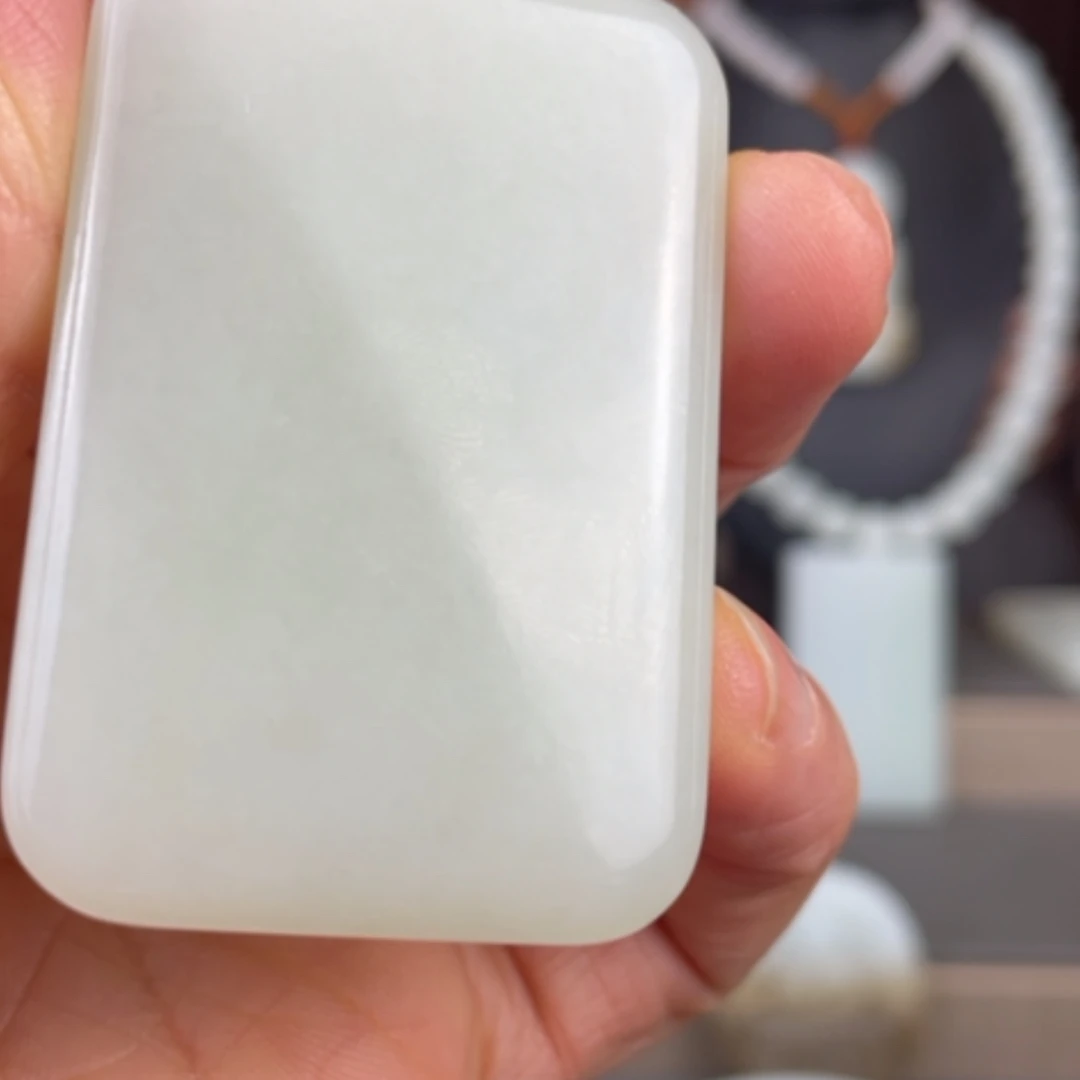 【闪购商品】颈饰未镶嵌和田玉