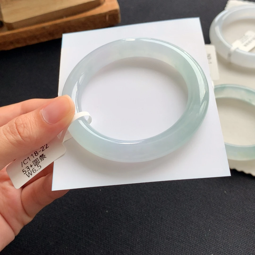 翡翠未镶嵌手镯翡翠