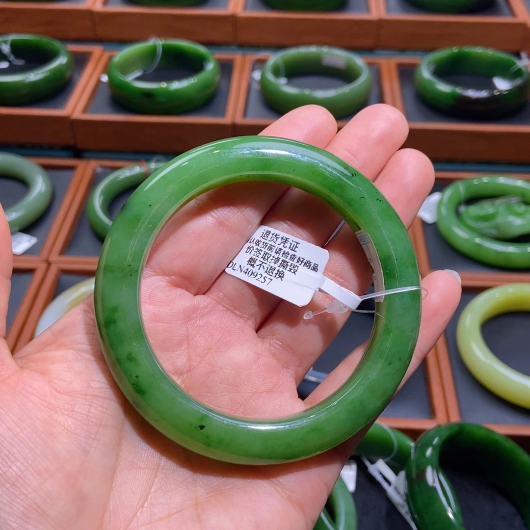 和田玉（碧玉）未镶嵌手镯俄碧苹果绿泥鳅背57