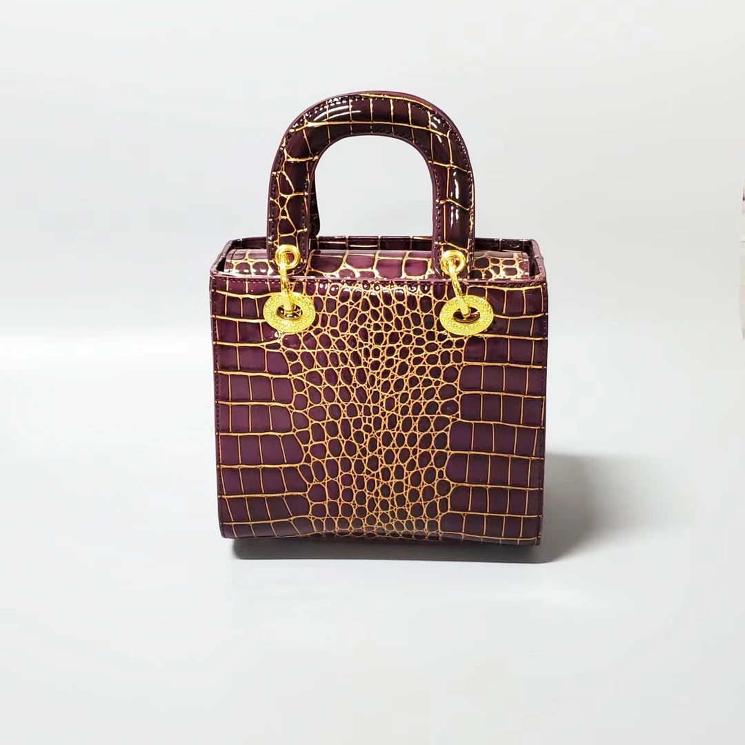 （原创设计）鎏金鳄纹时尚手提包