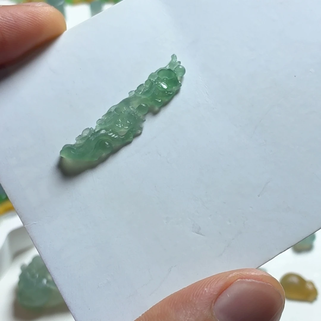未镶嵌定制翡翠梅花