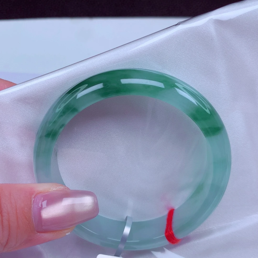 翡翠未镶嵌手镯手镯