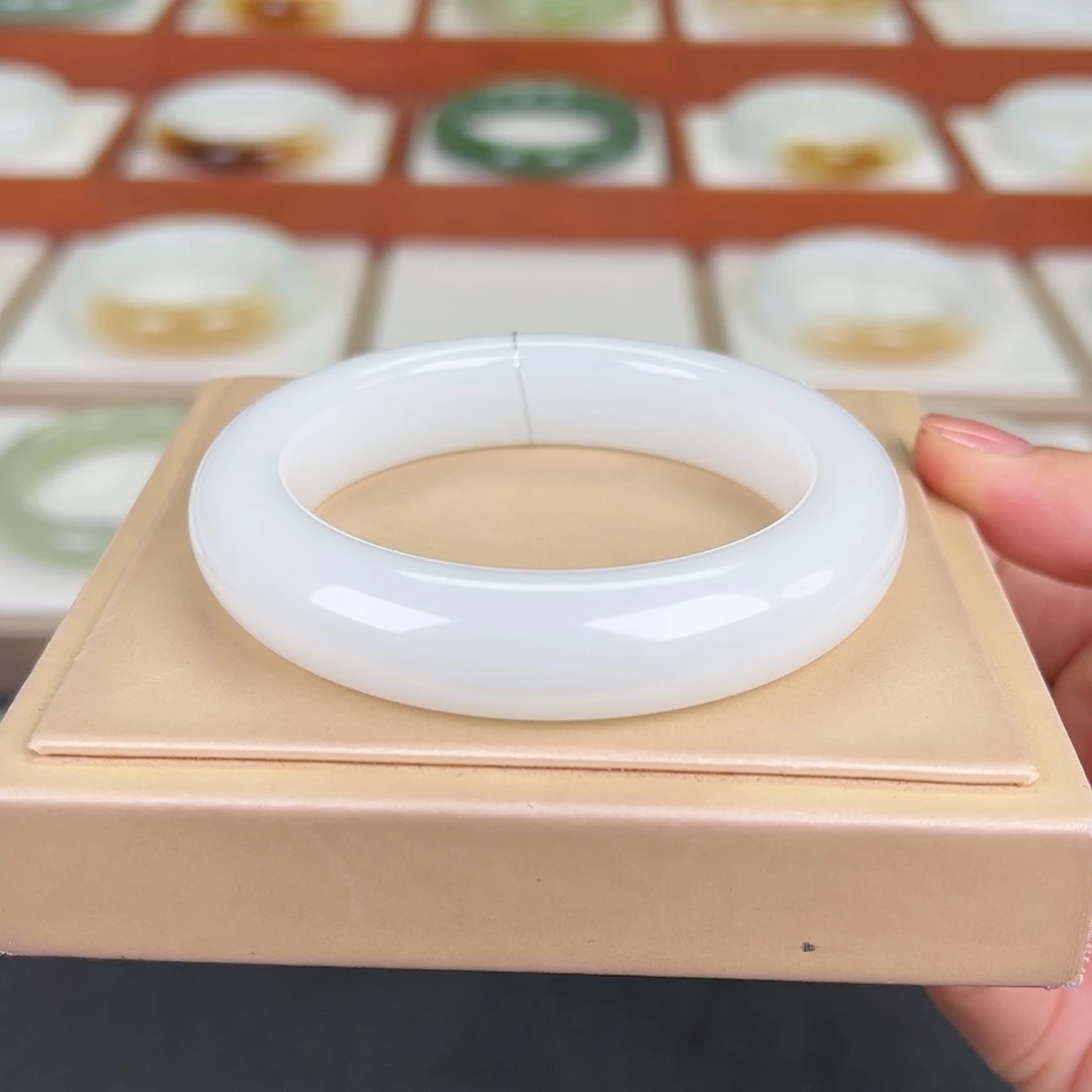 和田玉未镶嵌手镯和田玉白玉手镯