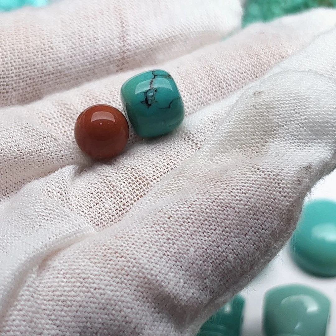 南红玛瑙未镶嵌珠宝奇石