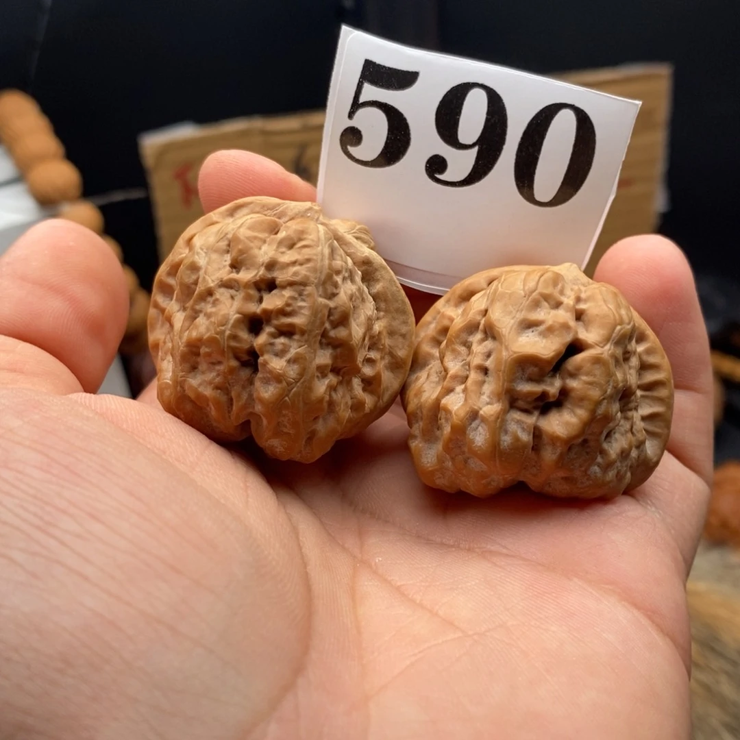 文玩核桃吊坠蛤蟆头