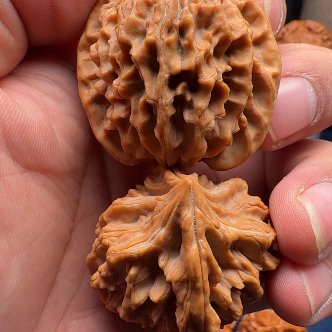 P***y文玩核桃把件全品默认瑕疵