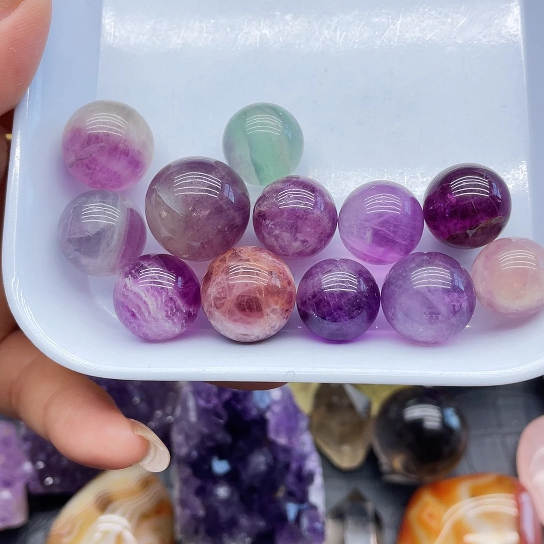 水晶珠宝半成品未镶嵌39莹石一盘