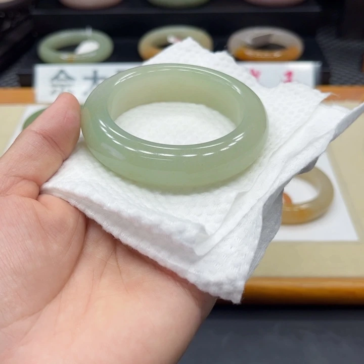 未镶嵌手镯石英质玉萌*哒