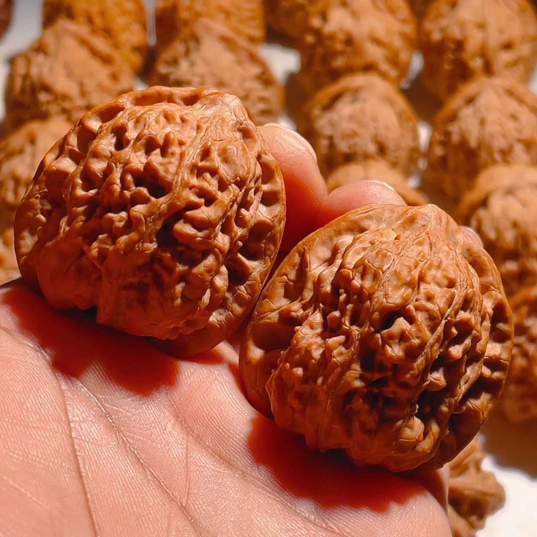 核桃靠山王石狮子