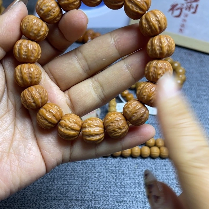 猴头核桃手串猴头