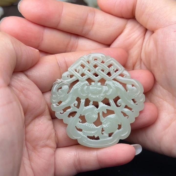 未镶嵌和田玉挂件