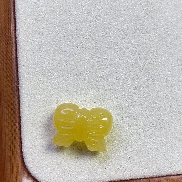 吊坠橄榄核蝴蝶结