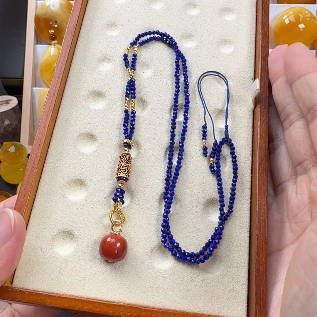 璇***木南红玛瑙未镶嵌颈饰南红