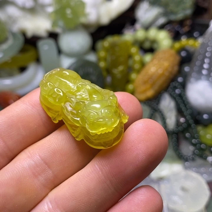 未镶嵌岫玉岫玉颈饰