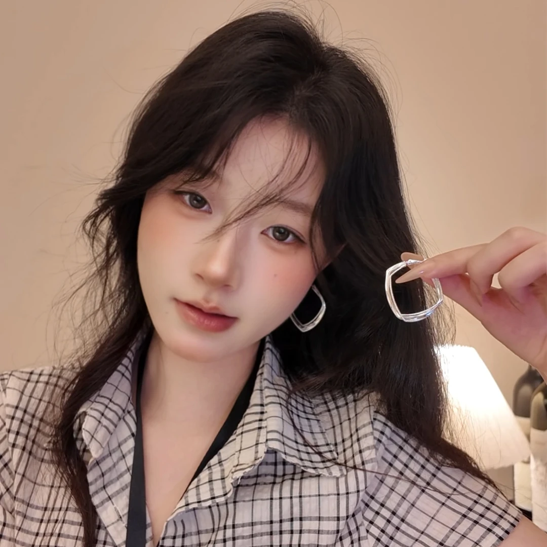 铜合金耳饰 高级感金属几何方形耳圈冷淡风时尚气质百搭耳扣耳环