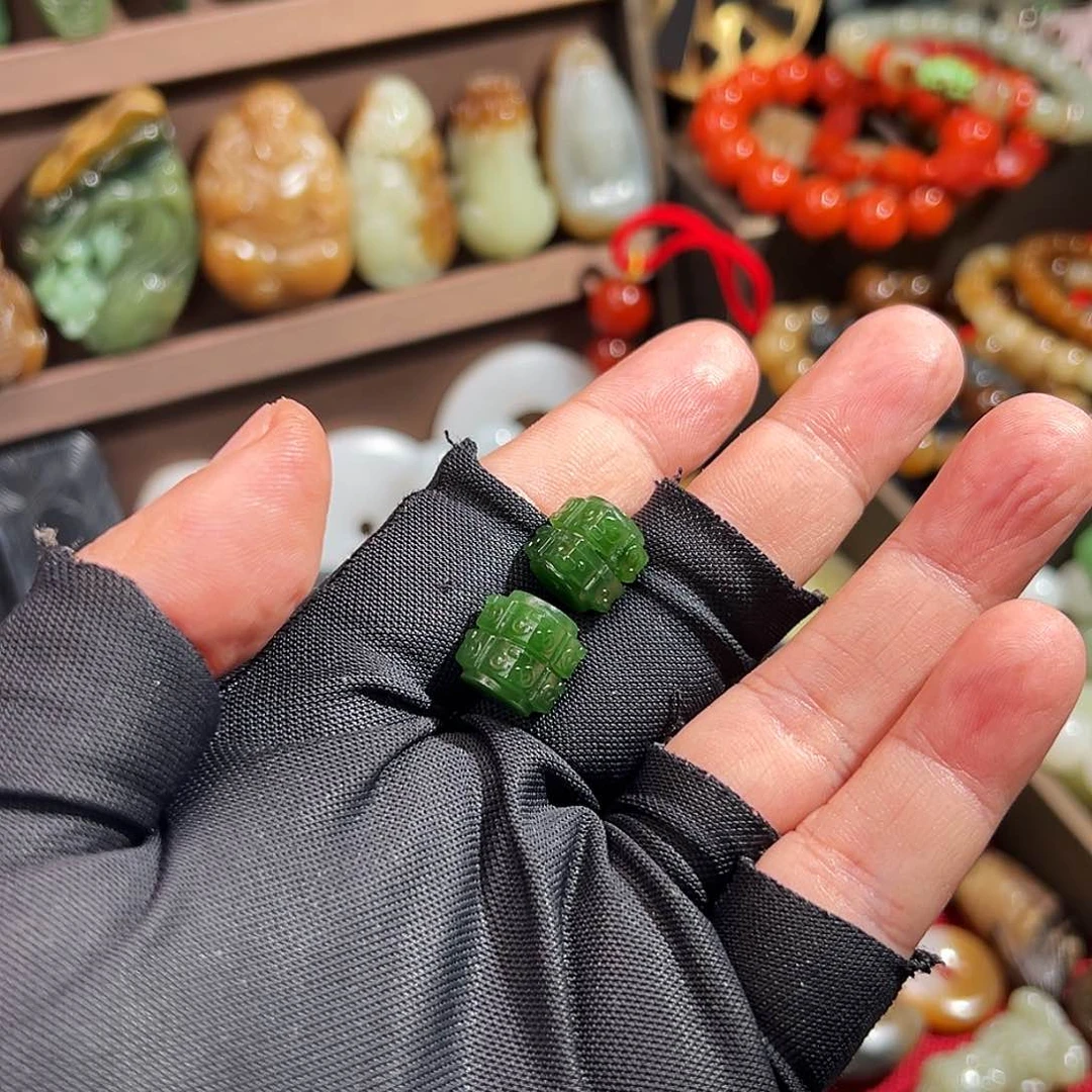 和田玉（碧玉）颈饰未镶嵌逊*良5颗通走