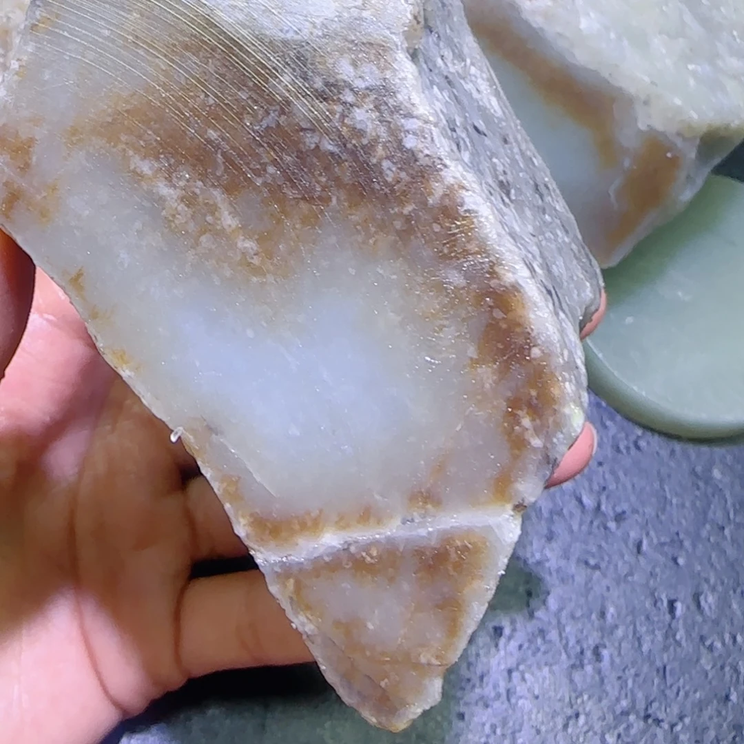 和田玉未镶嵌珠宝半成品