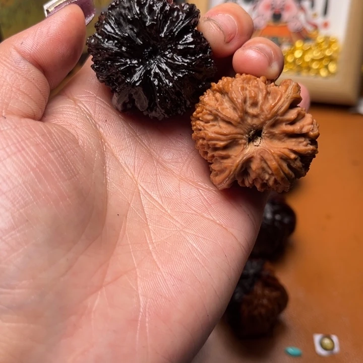 核桃地闷文玩手把件 137 狮子头