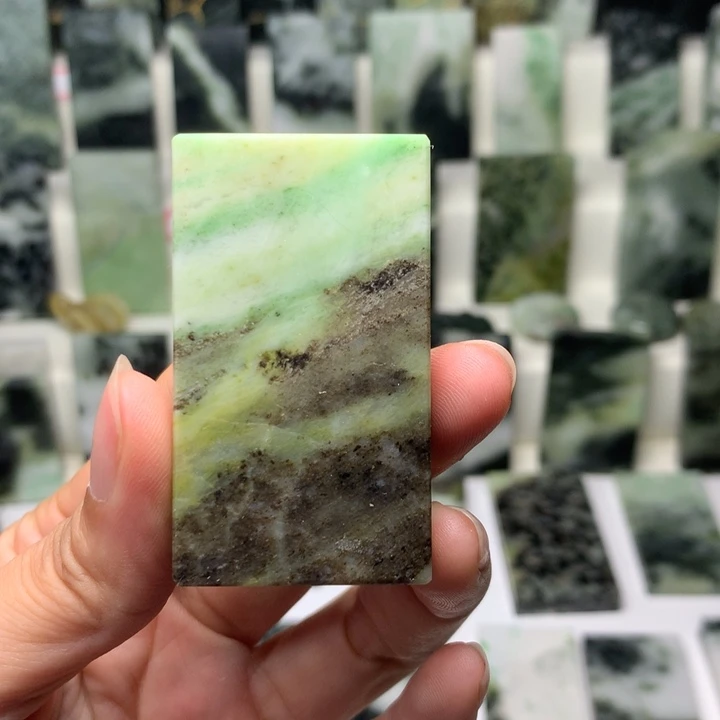 独山玉未镶嵌颈饰L****n