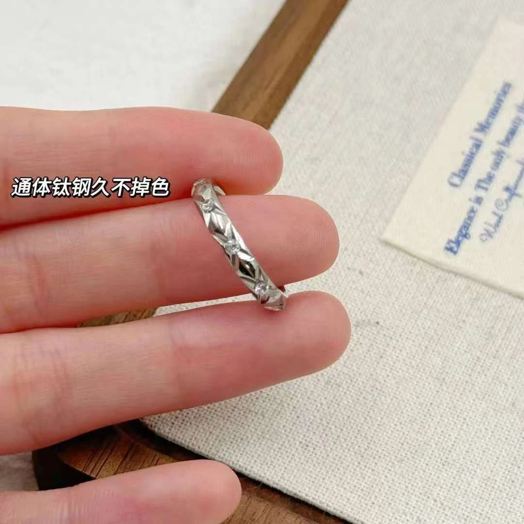 钛钢锆石戒指 BIBI【菱形单锆】戒指J017