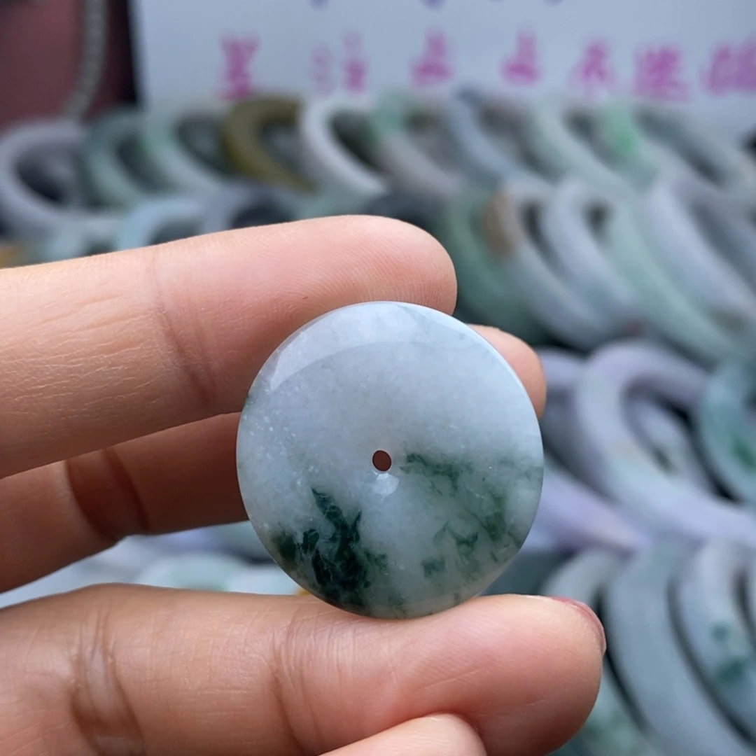 翡翠颈饰未镶嵌挂件
